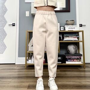 NEW Cream white Mid-Waisted Barrel Shaped Cropped Pants, Size S
